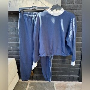 Bandier x Wesley Women's Navy Blue Jogger Set